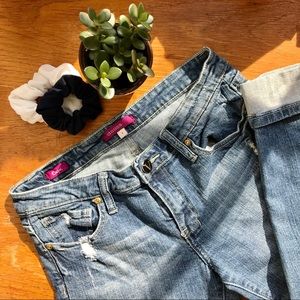 VIGOSS Medium Wash, Slightly Distressed Capris